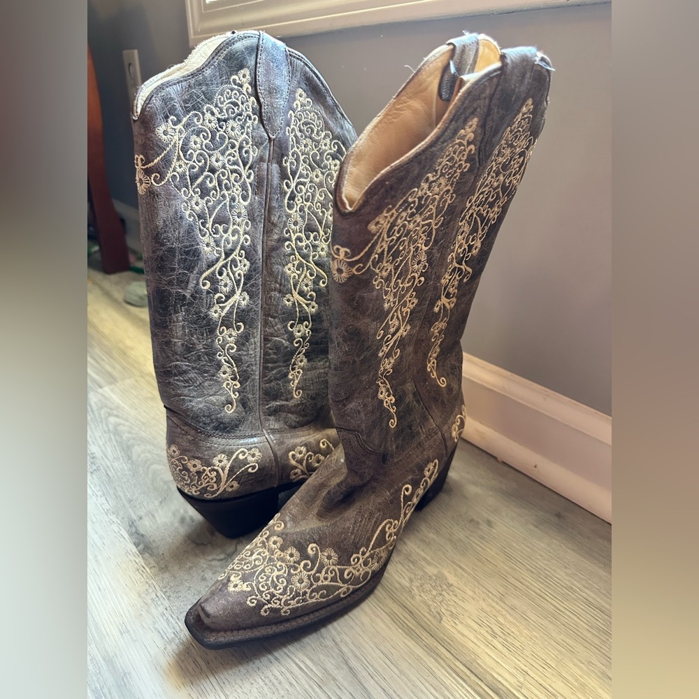 Corral Embroidered Boots